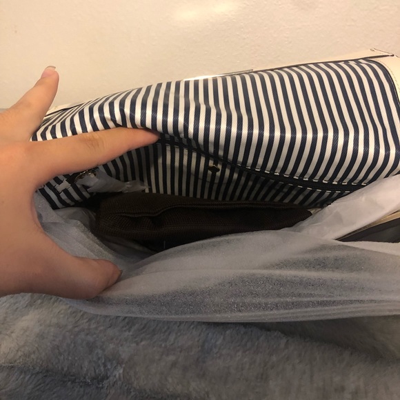 Kate Spade bag - Picture 3 of 5